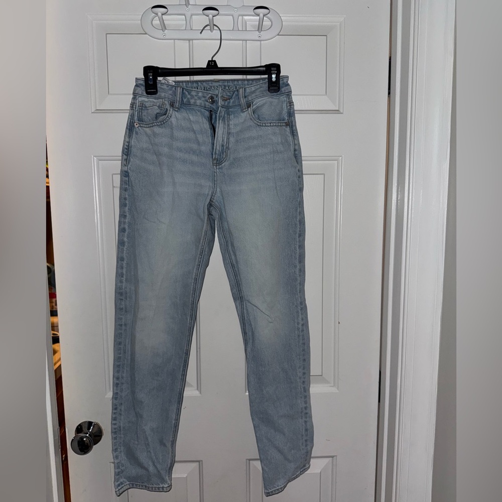 american eagle “mom jeans”